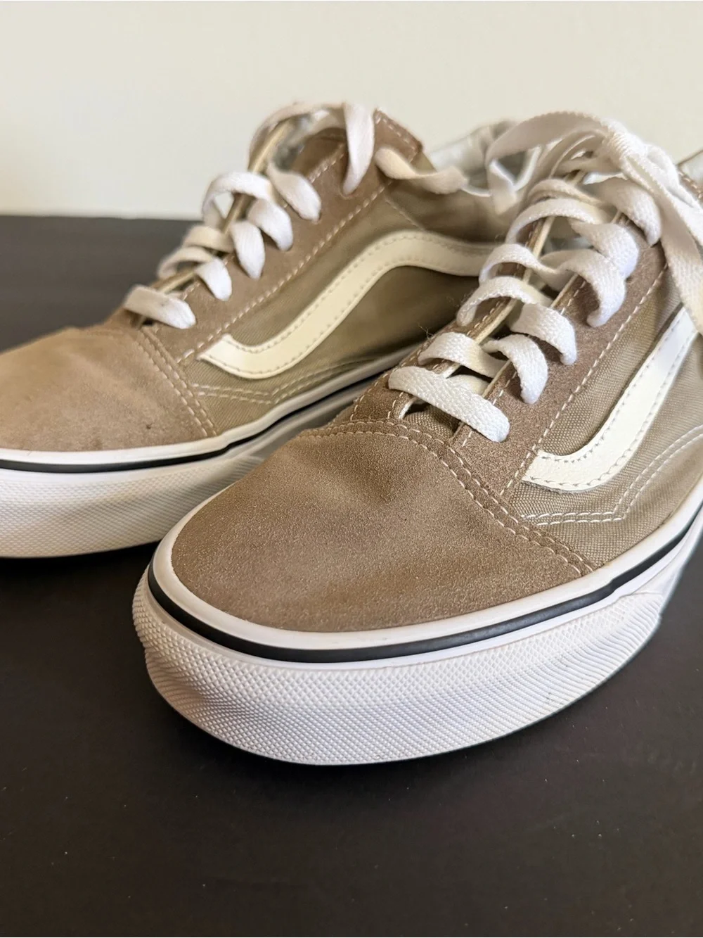 Vans tan and cream sneaker tongue label
